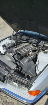 BMW e38 728i manuál - 6