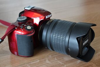 Nikon d3200 RED s VR objektivom nikkor 18 - 105 AF - 5 tis.s - 6