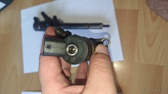 Vstrekovacia tryska 0445110259 - 6