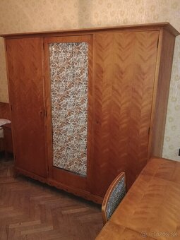Starožitný nábytok dievčenskej izby - 6