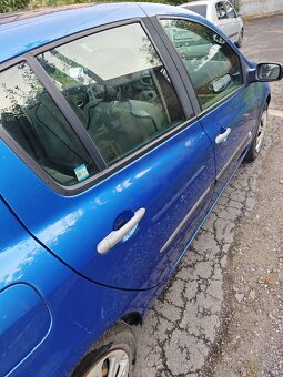 Renault Clio III, rok 2005, 1.5 dCi, 50 kW - 6
