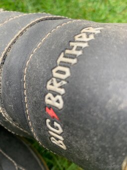 Predám snowboard a topánky - 6