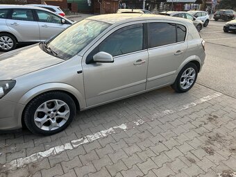 Opel astra H 1.7CDTI - 6