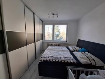 Na predaj 3 izbový zrekonštruovaný byt s loggiou a komorou v - 6