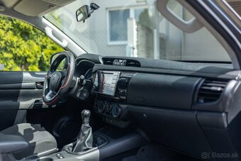 Toyota Hilux 2.4 - 6