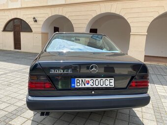Mercedes 300CE - 6