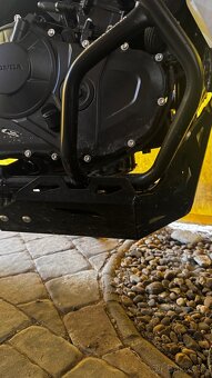 Honda transalp 750 - 6