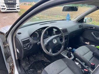 VW Golf Variant - 6