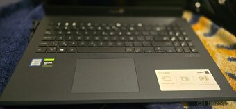 Asus X571GT-HN1058T / i5-9300H / GTX1650 / 144 Hz / 12 GB RA - 6