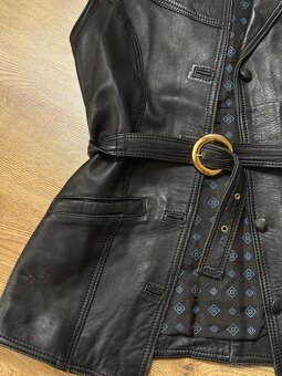 Predĺžená kožená vesta - 6