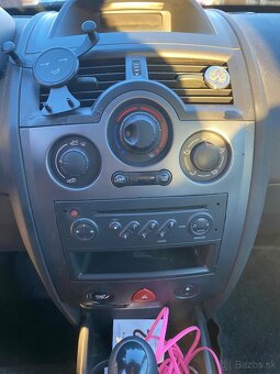 Predám Renaulr Megane ll.   1,6 benzin - 6