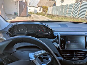 Peugeot 208 Style 1.2 PureTech 82k - 6