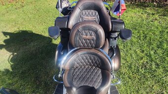 Predám Hondu Goldwing rok 2012 vo výbave DELUXE. - 6