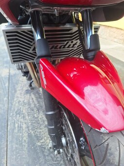Suzuki Bandit gsf1250s - 6