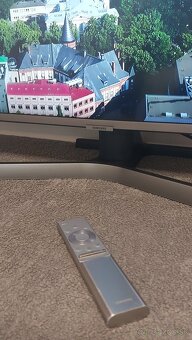 Samsung 43" 4K UHD Smart TV (UE43NU7472) - 6