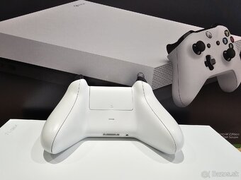 XBOX ONE X - White limited edition - 6