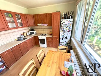 NA PREDAJ 2 IZB. BYT PREROBENÝ NA 3 IZB., 64M2, ŠTEFÁNIKOVA - 6