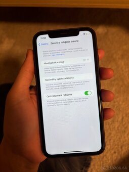 Apple iPhone 11 64GB black - 6