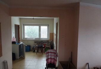 Rodinný dom na bývanie, podnikanie 770 m² Stráne - Martin - 6