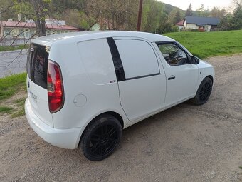 ŠKODA ROOMSTER PRAKTIK 1.2HTP 51KW R.V.2008 - 6
