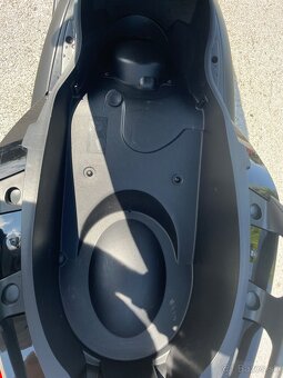 Yamaha x-max 250 - 6