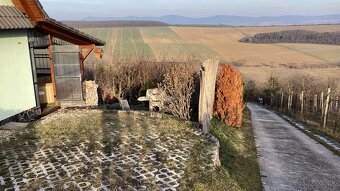 NEPREHLIADNITE chatka v krásnom prostredí neďaleko Piešťan - 6