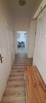 Dvojizbová tehla v centre mesta s lodžiou - 6