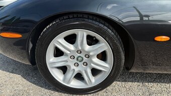 Jaguar XK XK8 4.0 Coupé - 6