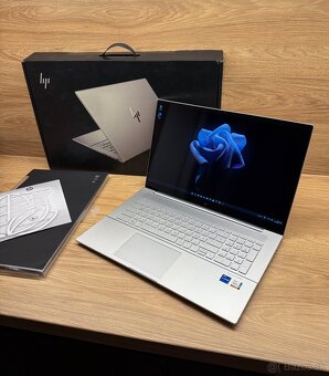 HP ENVY Laptop 17 | i7-1260P | 16GB DDR4 | 512GB SSD - 6