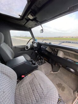 land rover defender - 6