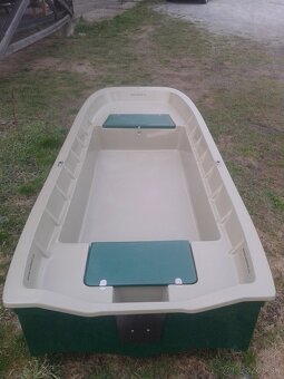 Rybársky čln, pramica, loď Ka 330 - 6