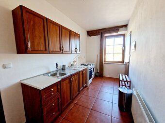 Prenájom trojizbového bytu, poplatok 250,- EUR na osobu - 6