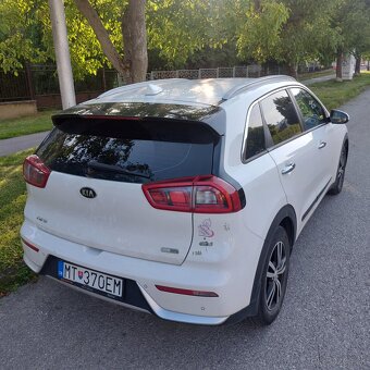 KIA Niro 1.6 GDi Plug-In Hybrid Gold - 6
