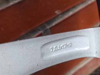 ELEKTRONY SO ZIMNYMI PNEU 215/60R17 S ROZTECOU 5x114,3 - 6