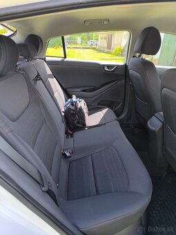 Hyundai IONIQ hybrid - 6