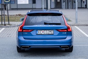 Volvo V90 D4 2.0L R-Design A/T, 140 kW (2017) - 6