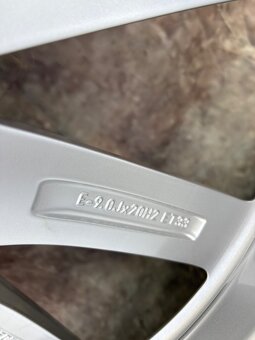 Zimní top sada Audi Q7 285/45R20 112V - 6