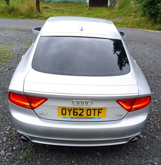Pravé zadné blatníkové svetlo audi A7 2012 Dvere Audi A7 - 6