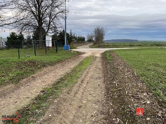 Pozemok Čeľadice - 6