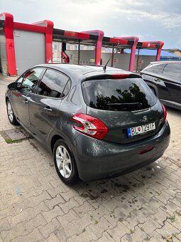 Peugeot 208 / 2014 / 1.2 Benzín - 6
