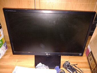 Predám monitor LED LCD Full Hd LG Flatron E2242 - 6