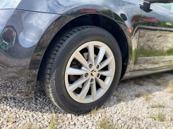 Škoda Octavia Combi 1.6 tdi Navi - 6