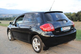 Predám Toyota Auris 1,6i benzín - 6