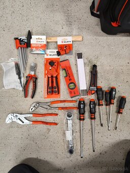 Predám ruksak na náradie aj s náradím - 6