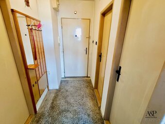 NA PREDAJ 1 IZB. BYT V CENTRE MESTA, 40M2, HVIEZDOSLAVOVA UL - 6