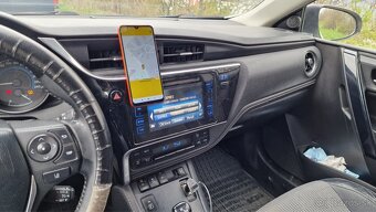 Predám Toyota auris hybrid - 6