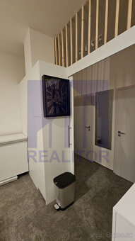 Ponúkame do prenájmu exkluzívny kancelársky priestor v objek - 6