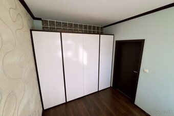 IHNEĎ VOĽNÝ | 2,5 - izbový byt so samostatnou garážou - 6