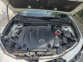 Mazda CX30 2,0i 132 kw - 6