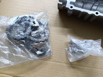 Hlava valcov VW Golf VI 1.4 TSI 03C103475CD - 6